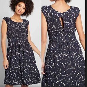 ModCloth Emily and Fin Comet Shooting Star Rachel Midi Dress size Large